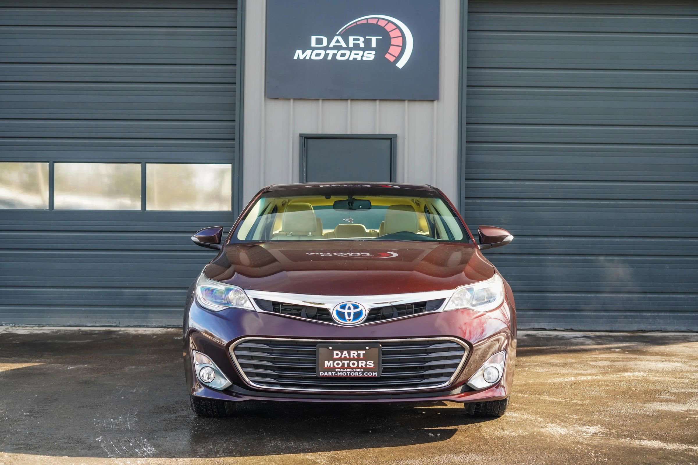 Used 2013 Toyota Avalon XLE Touring image 2