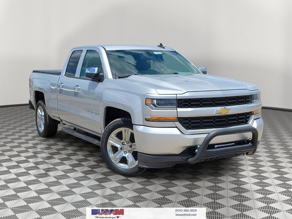 Used 2017 Chevrolet Silverado 1500 Custom w/ Custom Convenience Package RWD image 1