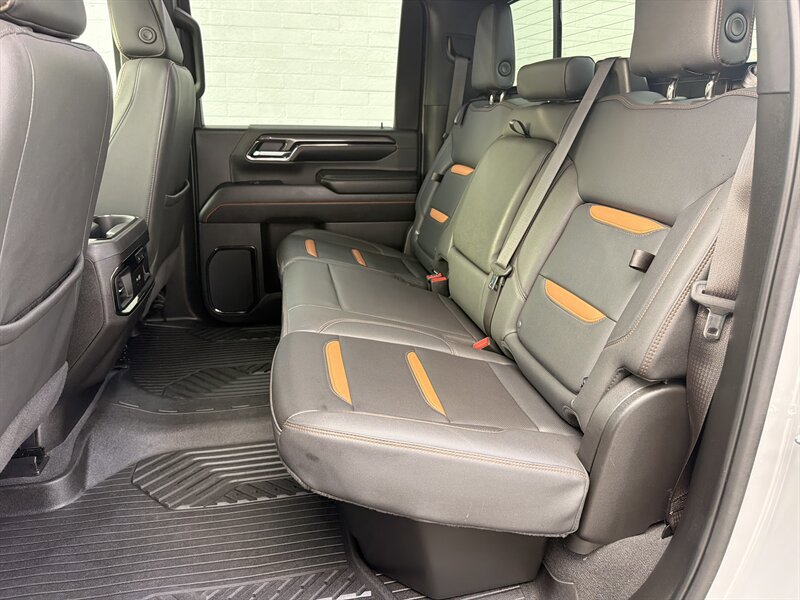Used 2024 GMC Sierra 2500 AT4 w/ AT4 Premium Plus Package AWD/4WD image 31