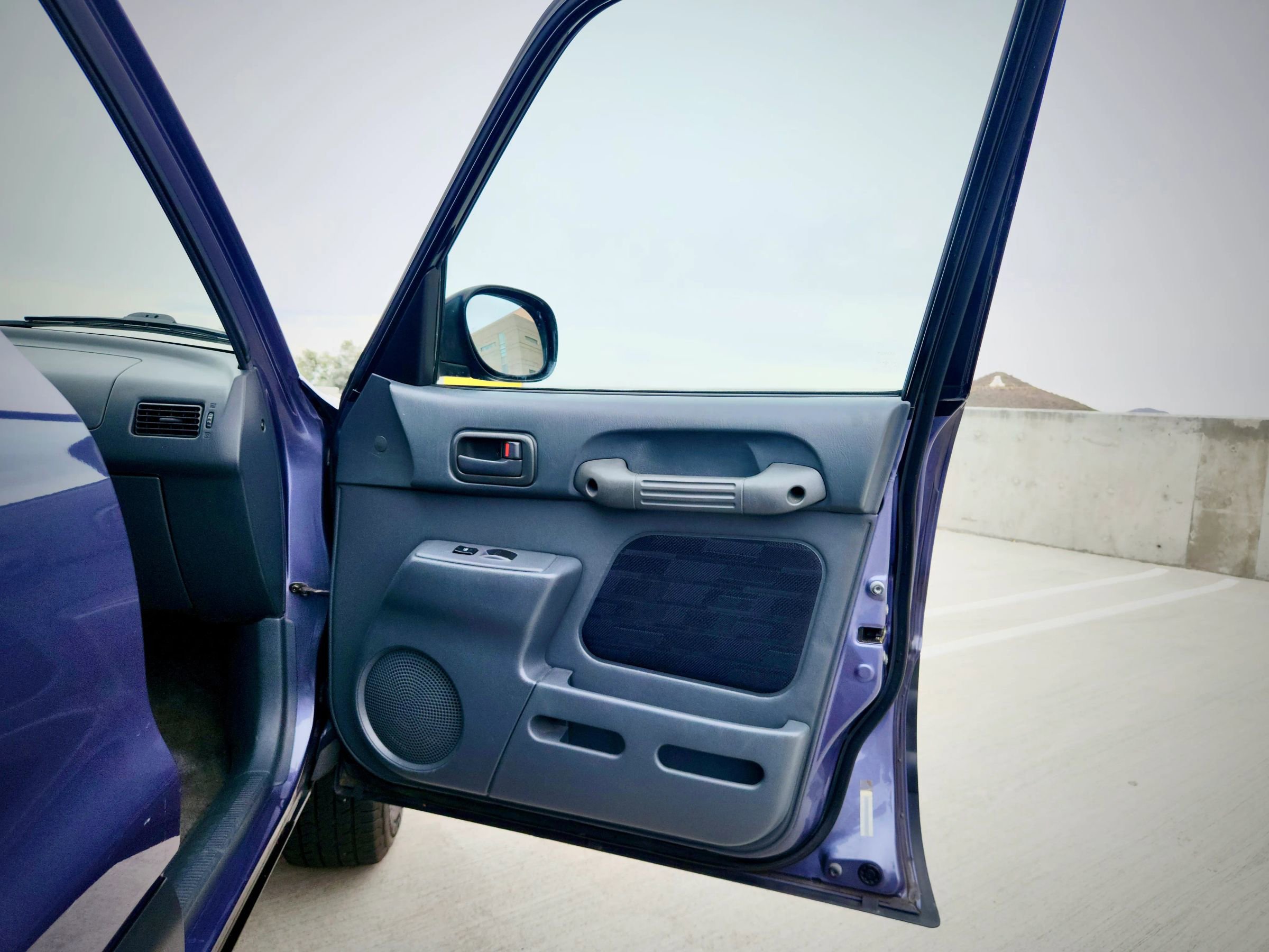 Used 1997 Toyota RAV4 4WD 4-Door image 32