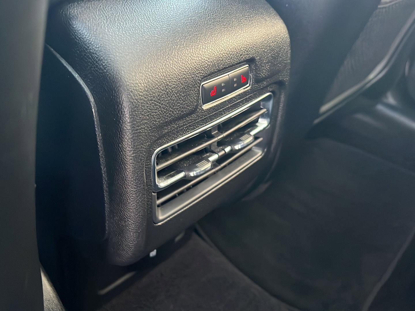 Used 2021 Lincoln Corsair AWD w/ Premium Package image 12