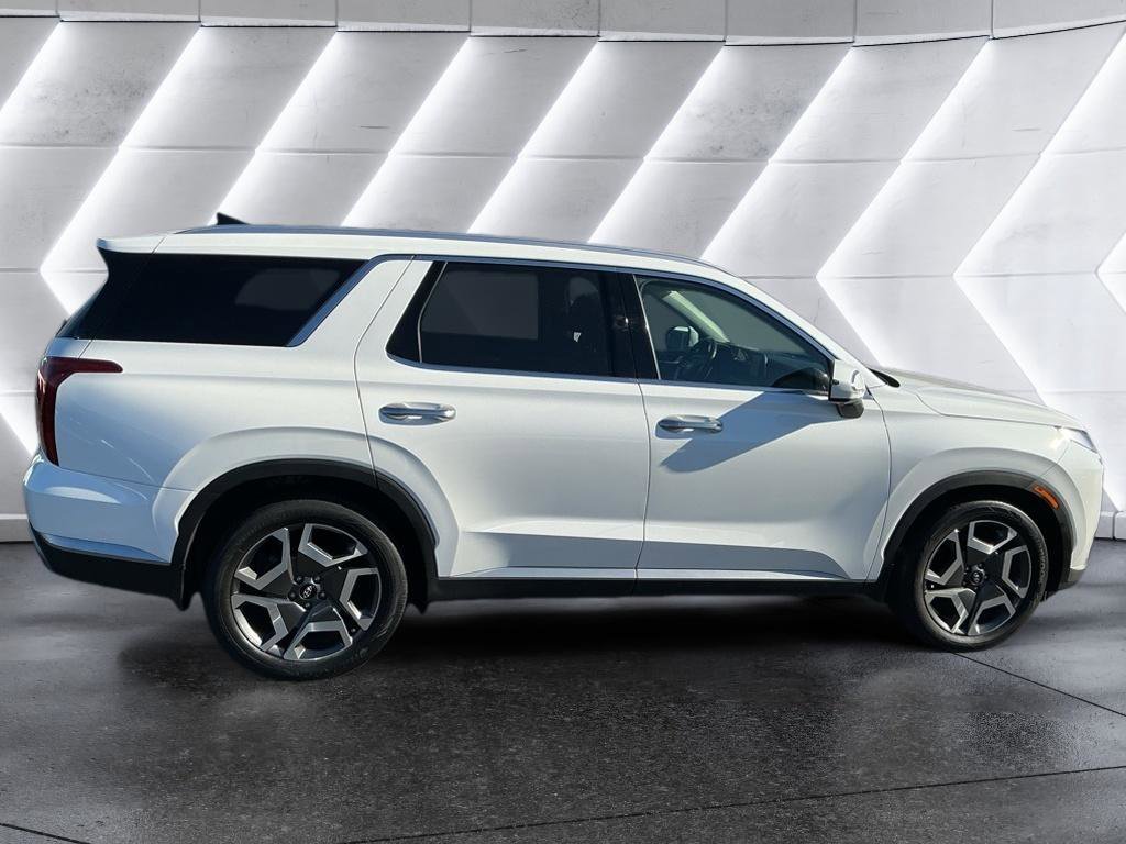 Used 2023 Hyundai Palisade SEL image 4