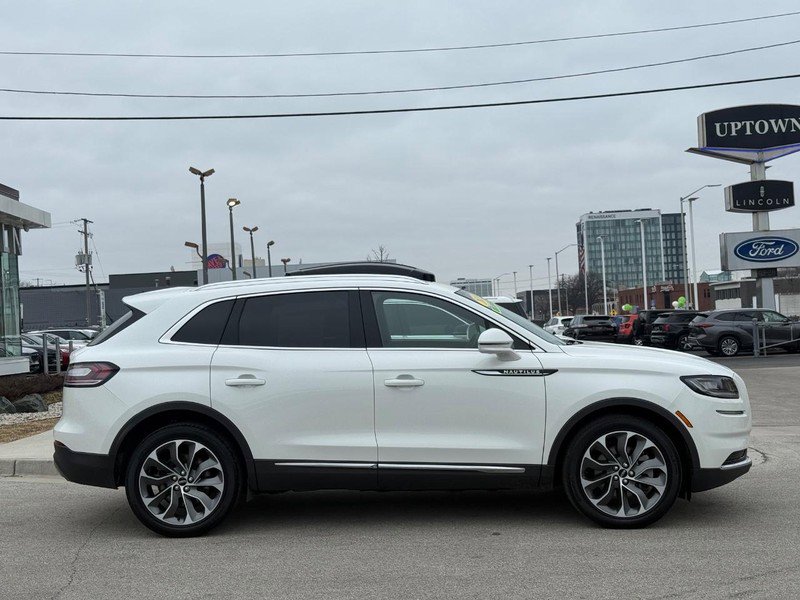 Used 2023 Lincoln Nautilus Reserve image 2