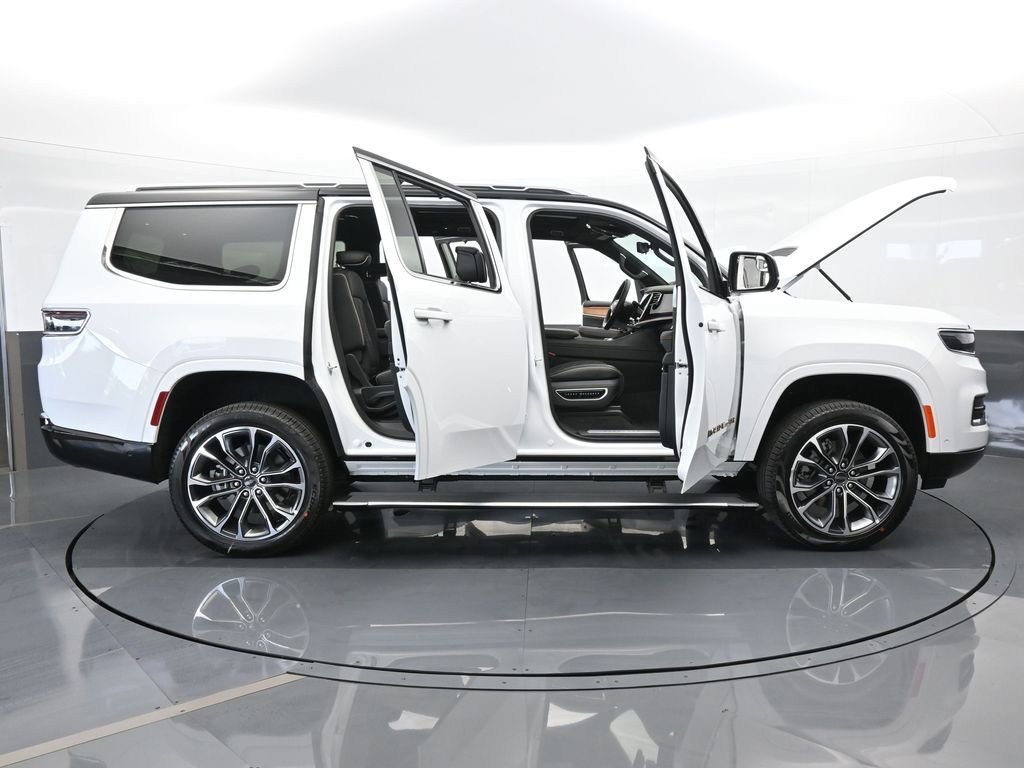 Used 2024 Jeep Grand Wagoneer Series III image 67