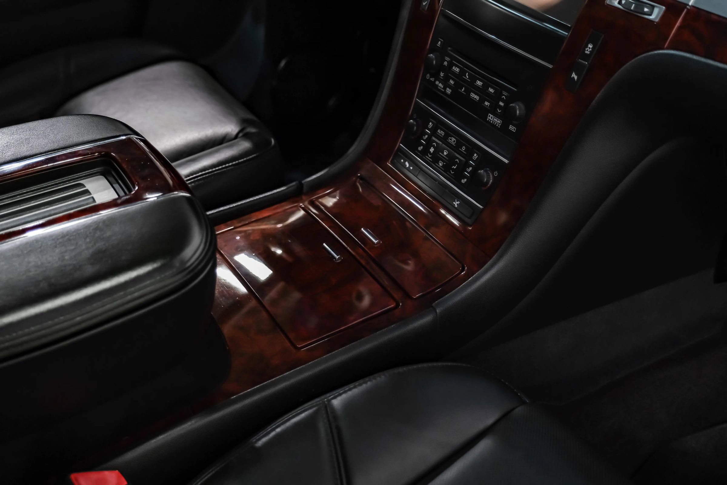 Used 2013 Cadillac Escalade EXT Premium AWD/4WD image 24