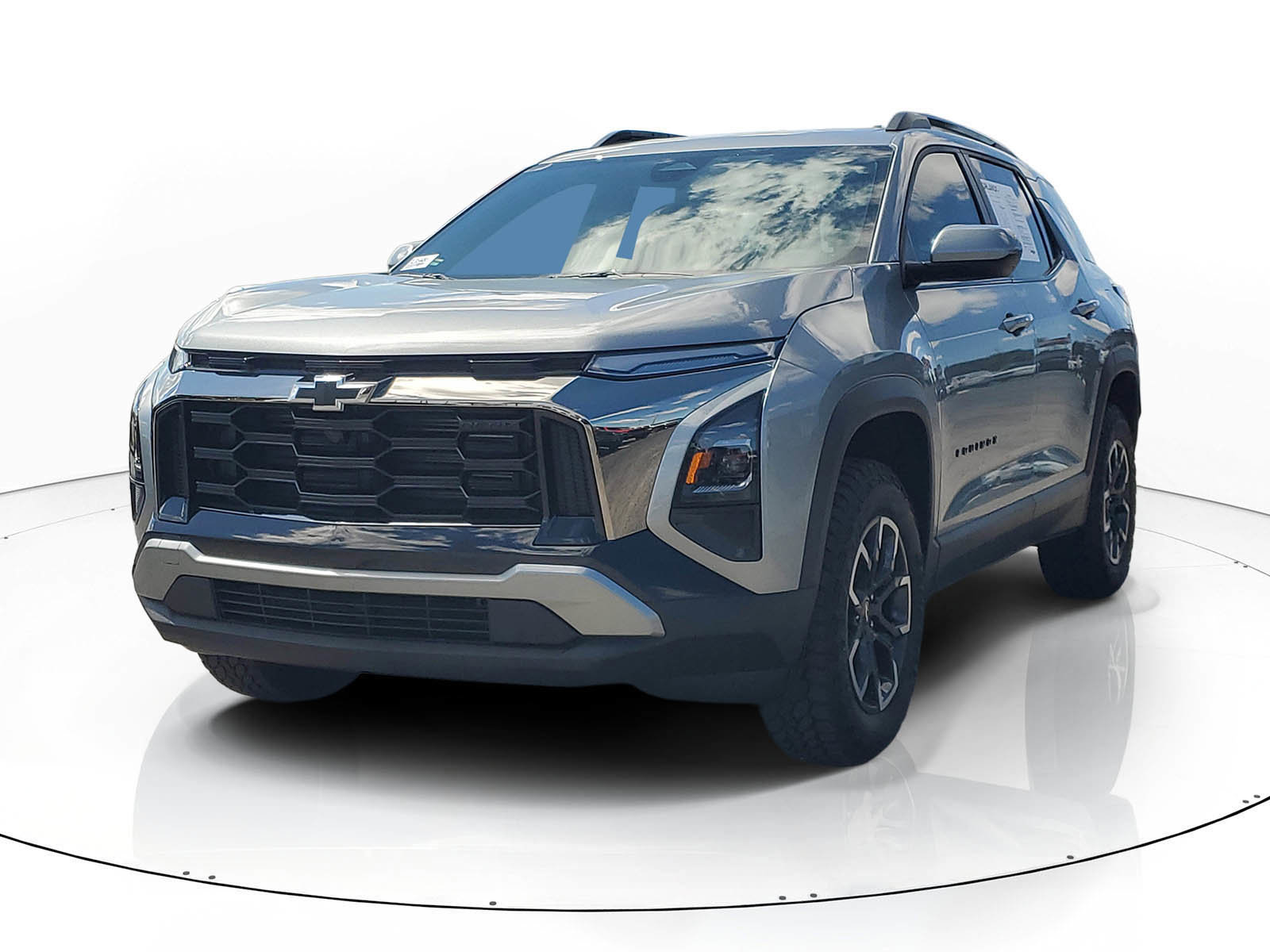 Used 2026 Chevrolet Equinox ACTIV w/ Convenience Package III image 3