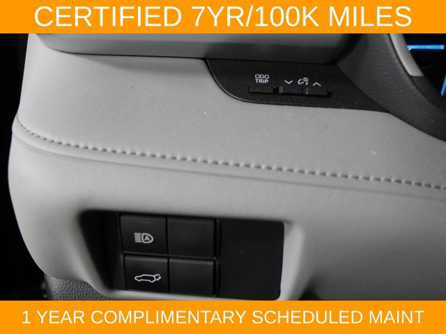 Used 2022 Toyota Highlander XLE AWD/4WD image 19