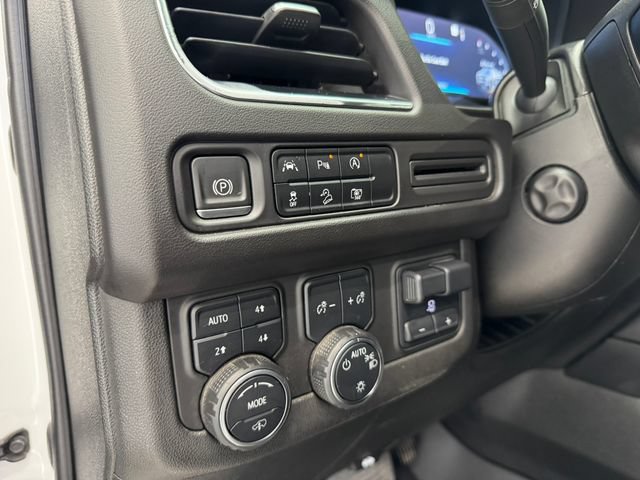 Used 2023 Chevrolet Tahoe Z71 w/ Z71 Off-Road Package AWD/4WD image 40