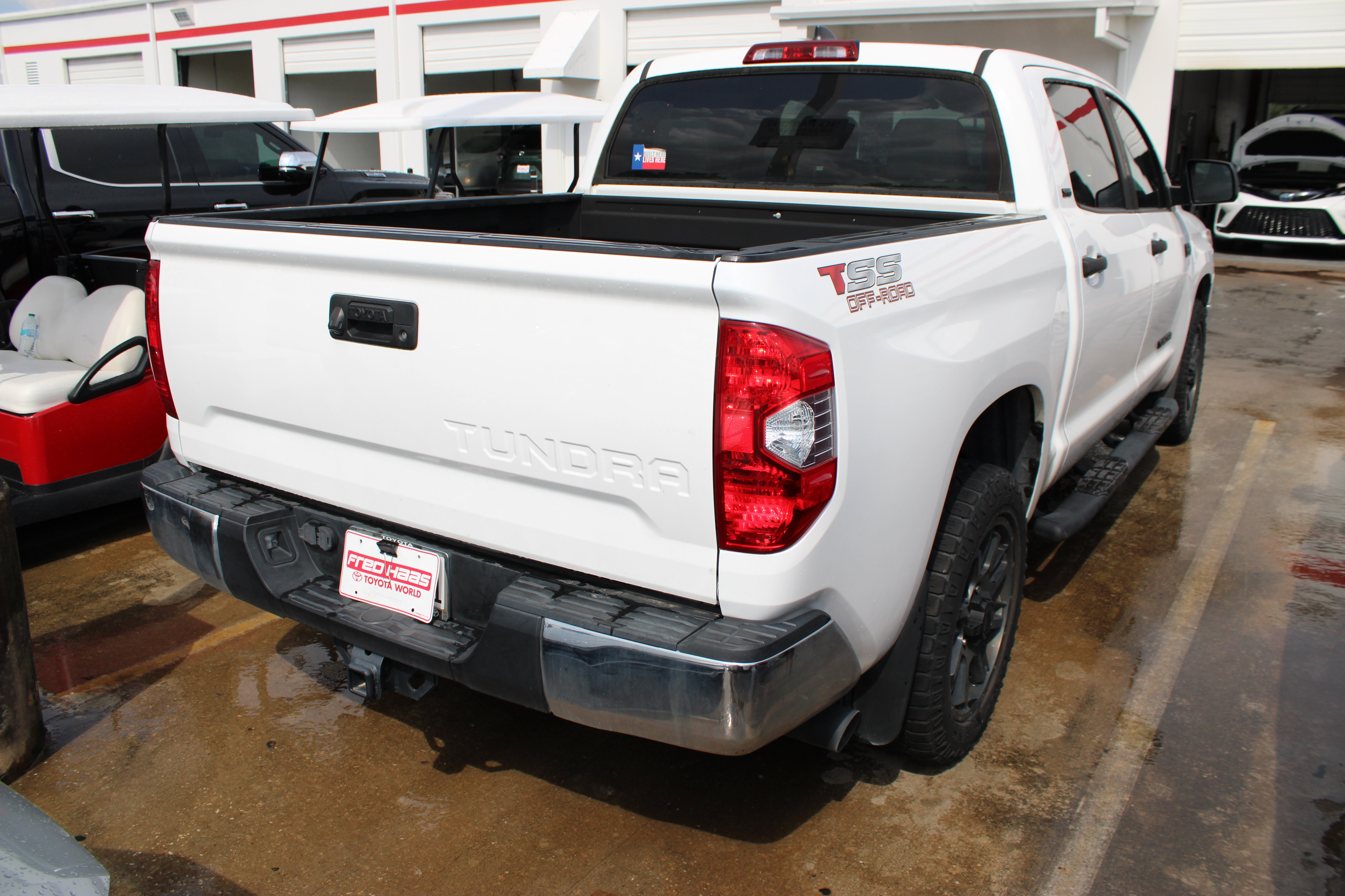 Used 2021 Toyota Tundra SR5 w/ SR5 Leather Package RWD image 9