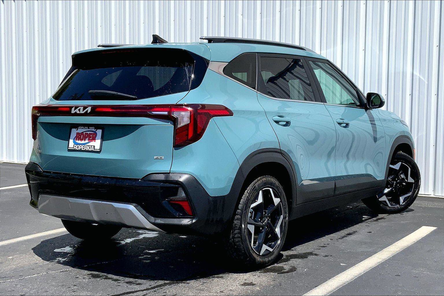 Used 2024 Kia Seltos EX AWD/4WD image 11