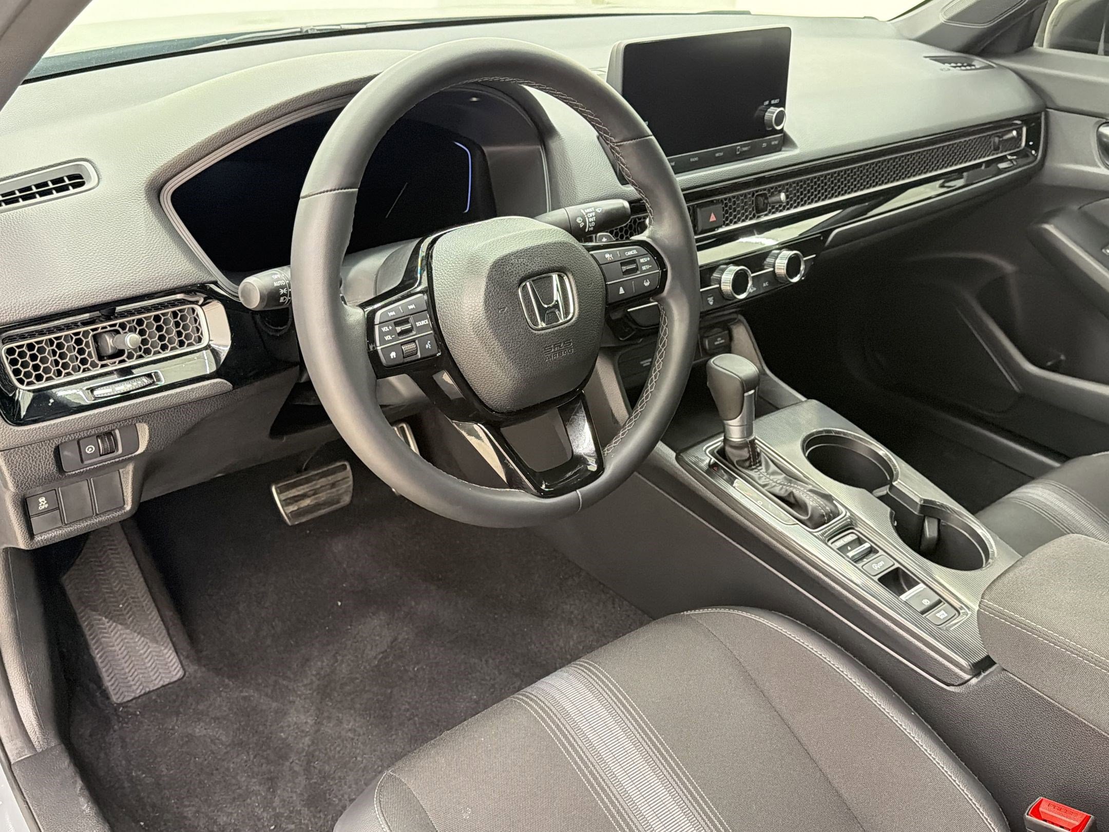 Used 2025 Honda Civic Sport image 4