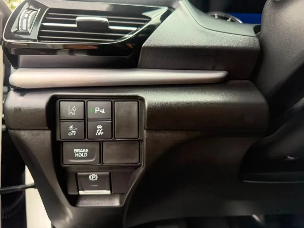 Used 2019 Acura RDX w/ Technology Package AWD/4WD image 32