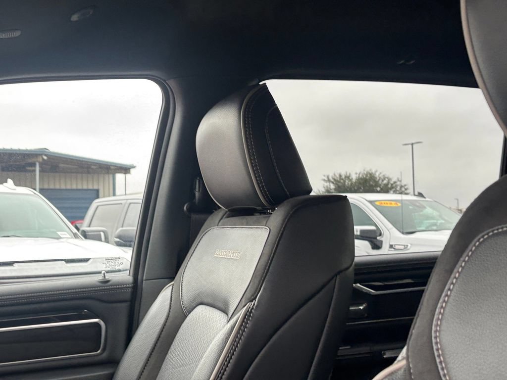 Used 2022 RAM 1500 Laramie AWD/4WD image 16