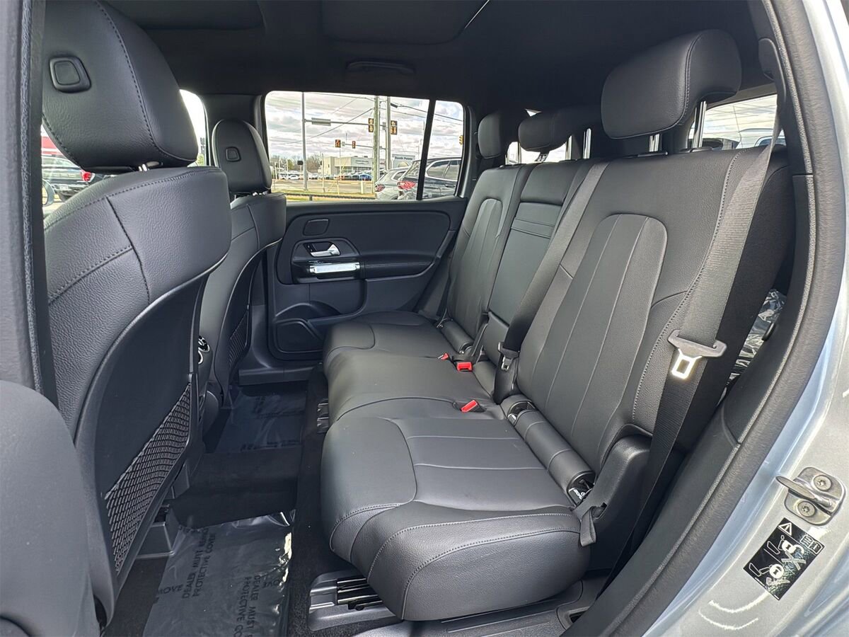 New 2026 Mercedes-Benz GLB 250 image 12