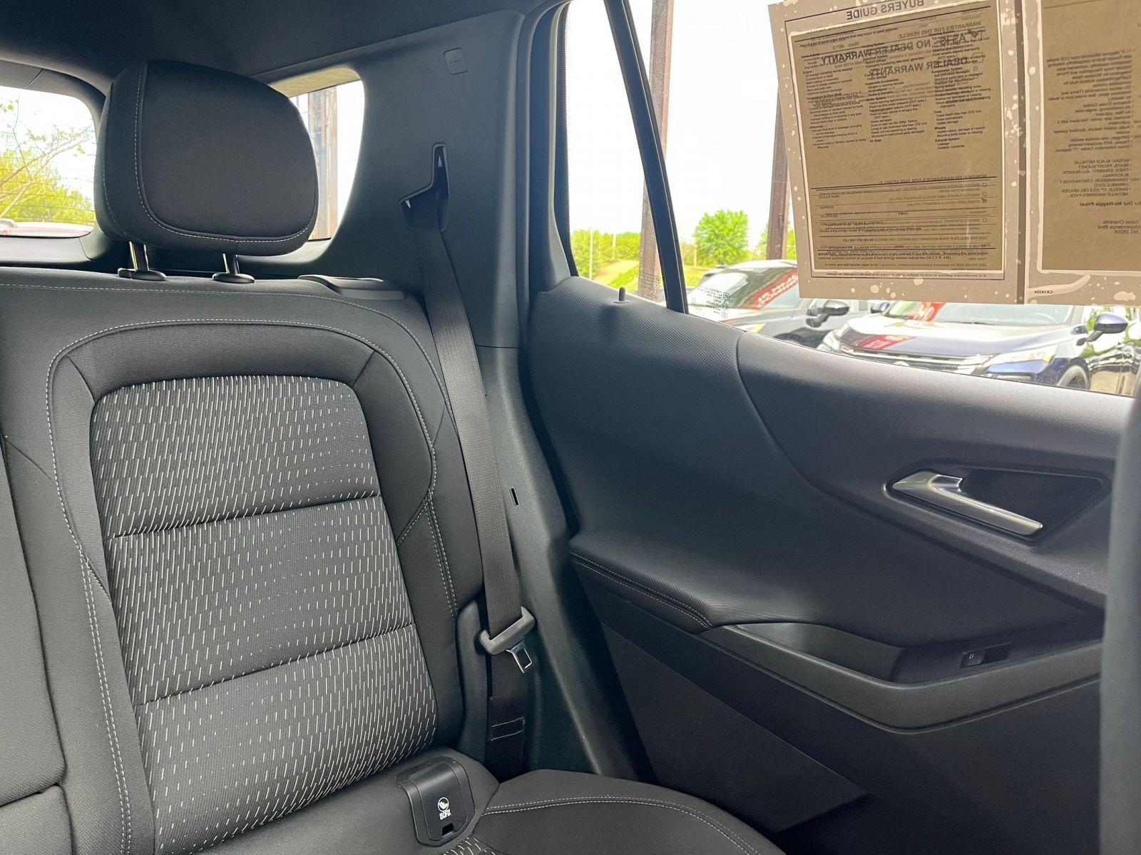 Used 2025 Chevrolet Equinox LT FWD image 36