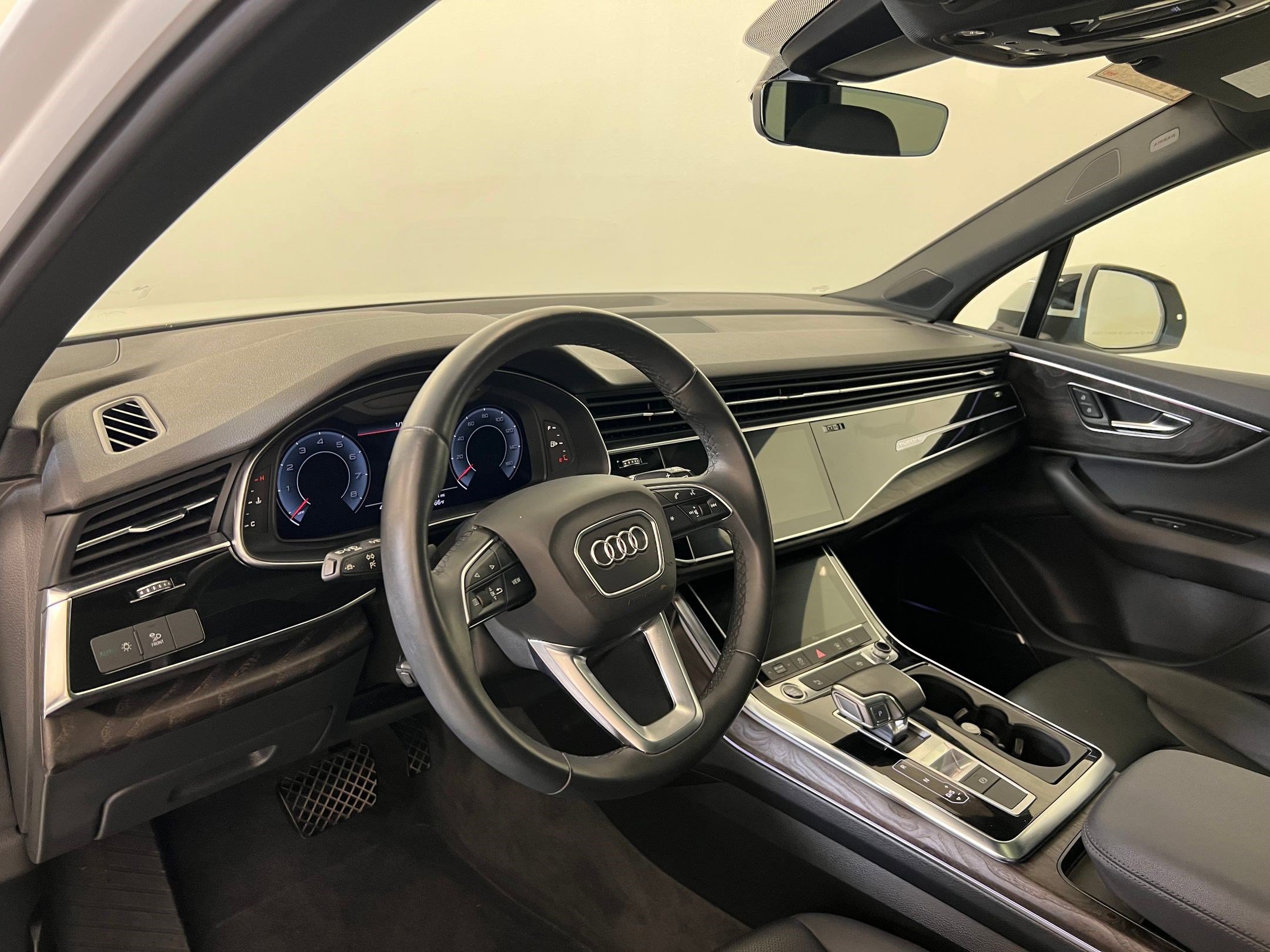 Used 2022 Audi Q7 2.0T Premium Plus w/ Premium Plus Package image 4