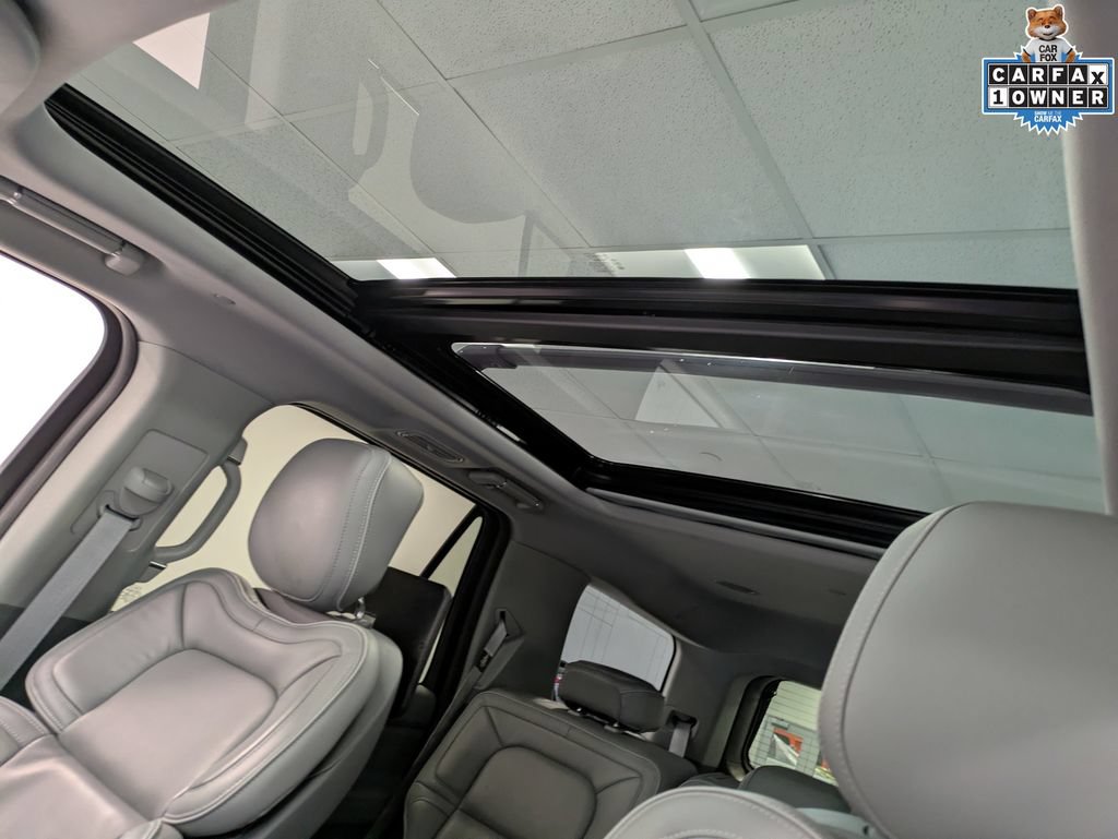 Used 2019 Lincoln Navigator Select w/ Technology Package AWD/4WD image 26