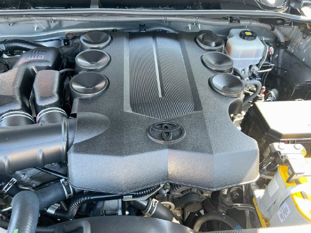 Used 2020 Toyota 4Runner TRD Off-Road Premium AWD/4WD image 28