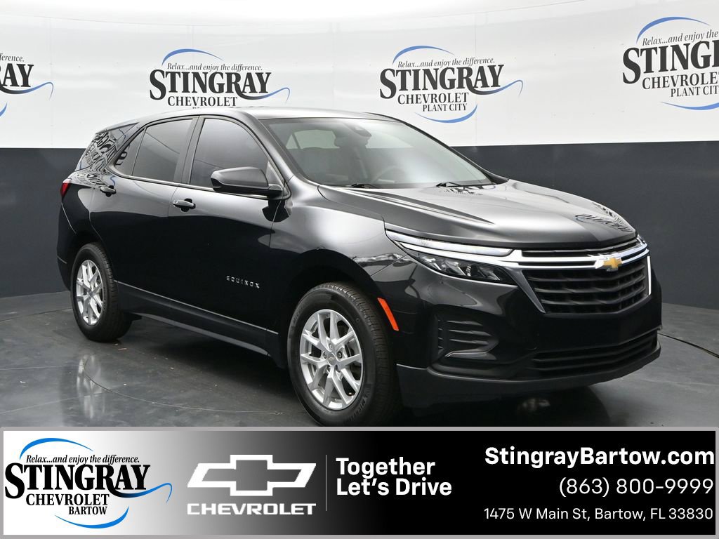 Used 2023 Chevrolet Equinox LS FWD image 1