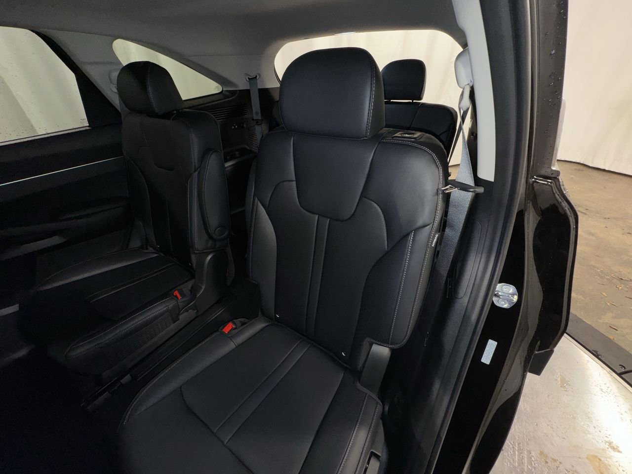 Certified 2025 Kia Sorento EX w/ EX Panoramic Sunroof Package AWD/4WD image 5