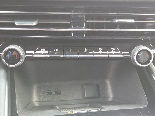 New 2026 Chevrolet Traverse LT FWD image 34