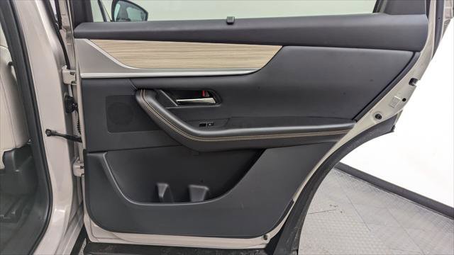 Used 2024 MAZDA CX-90 Plug-In Hybrid w/ Premium Pkg image 22