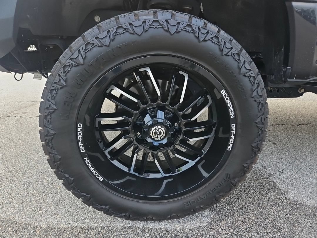 Used 2019 Ford F250 XLT w/ XLT Premium Package AWD/4WD image 13