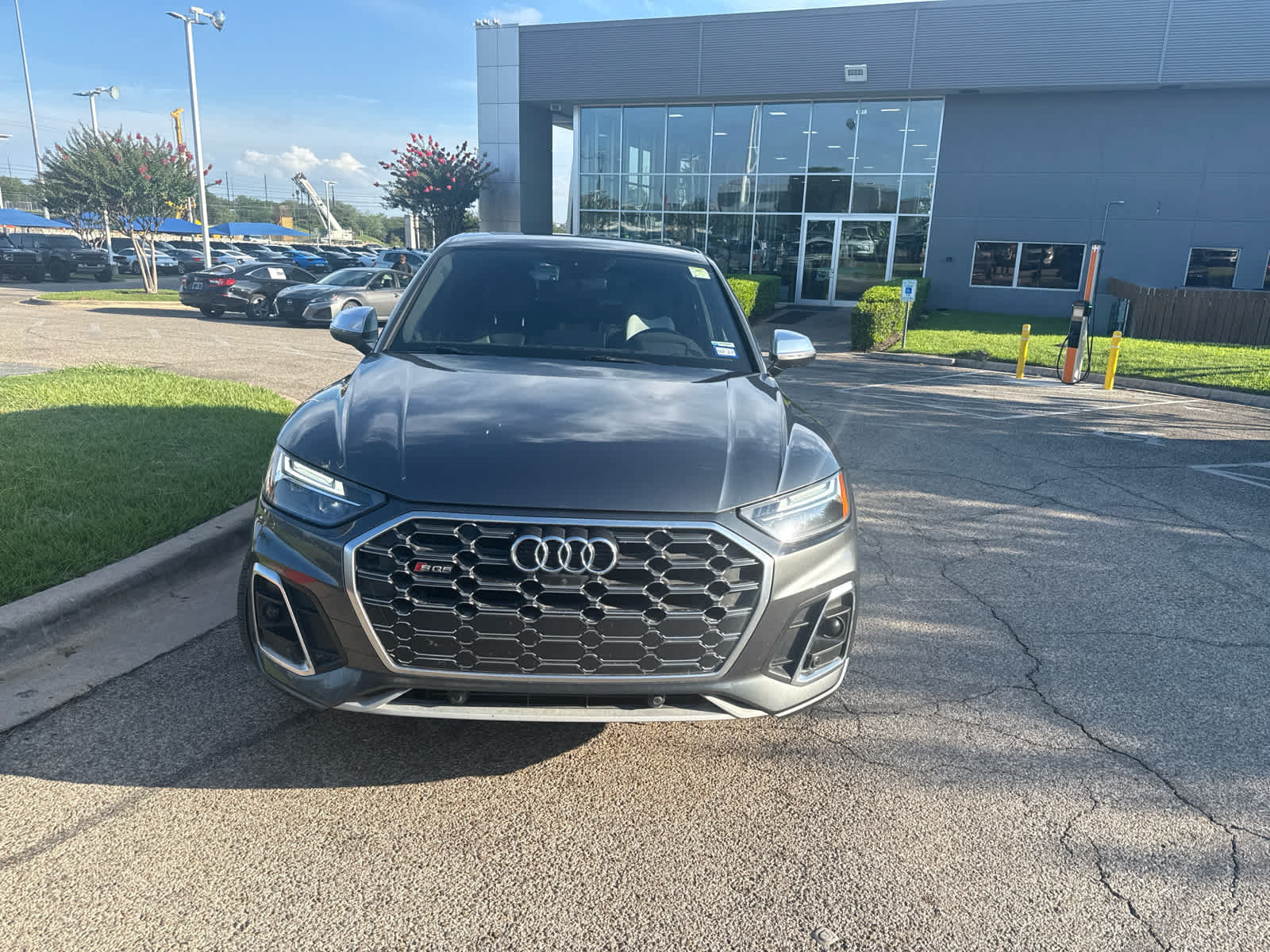 Used 2022 Audi SQ5 Premium Plus AWD/4WD image 2