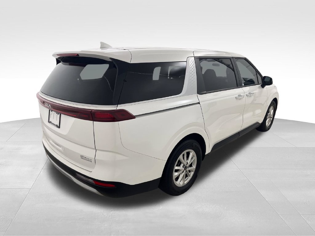 Used 2023 Kia Carnival LX FWD image 5