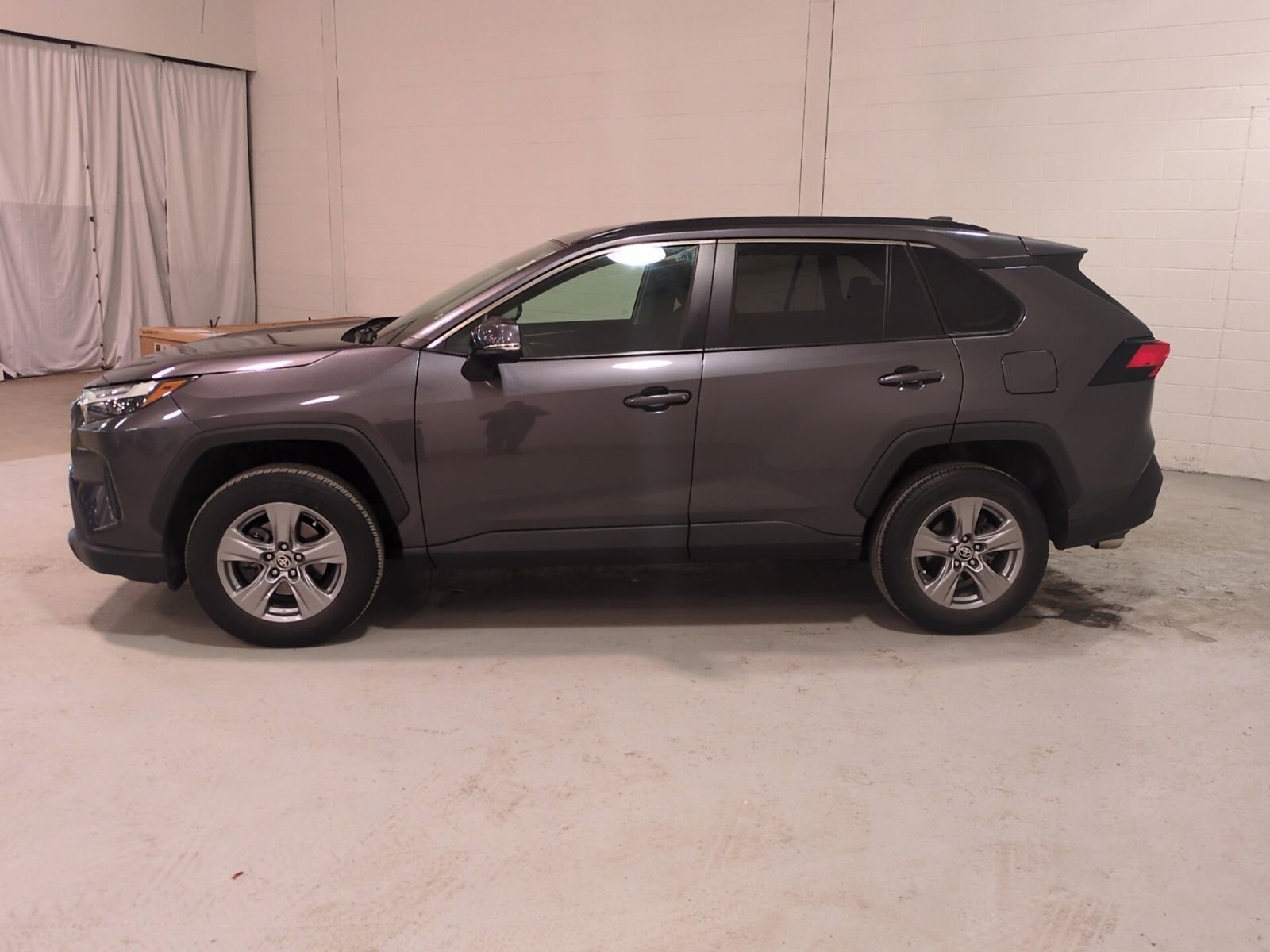 Used 2023 Toyota RAV4 XLE image 6
