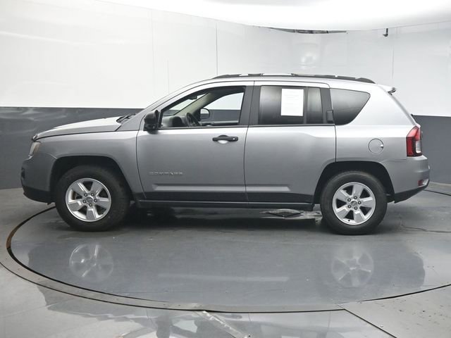 Used 2016 Jeep Compass Sport FWD image 5
