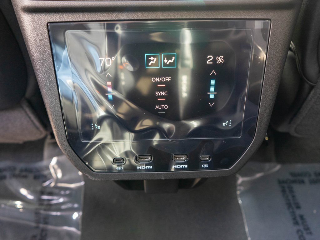 New 2026 GMC Yukon XL Denali Ultimate AWD/4WD image 16