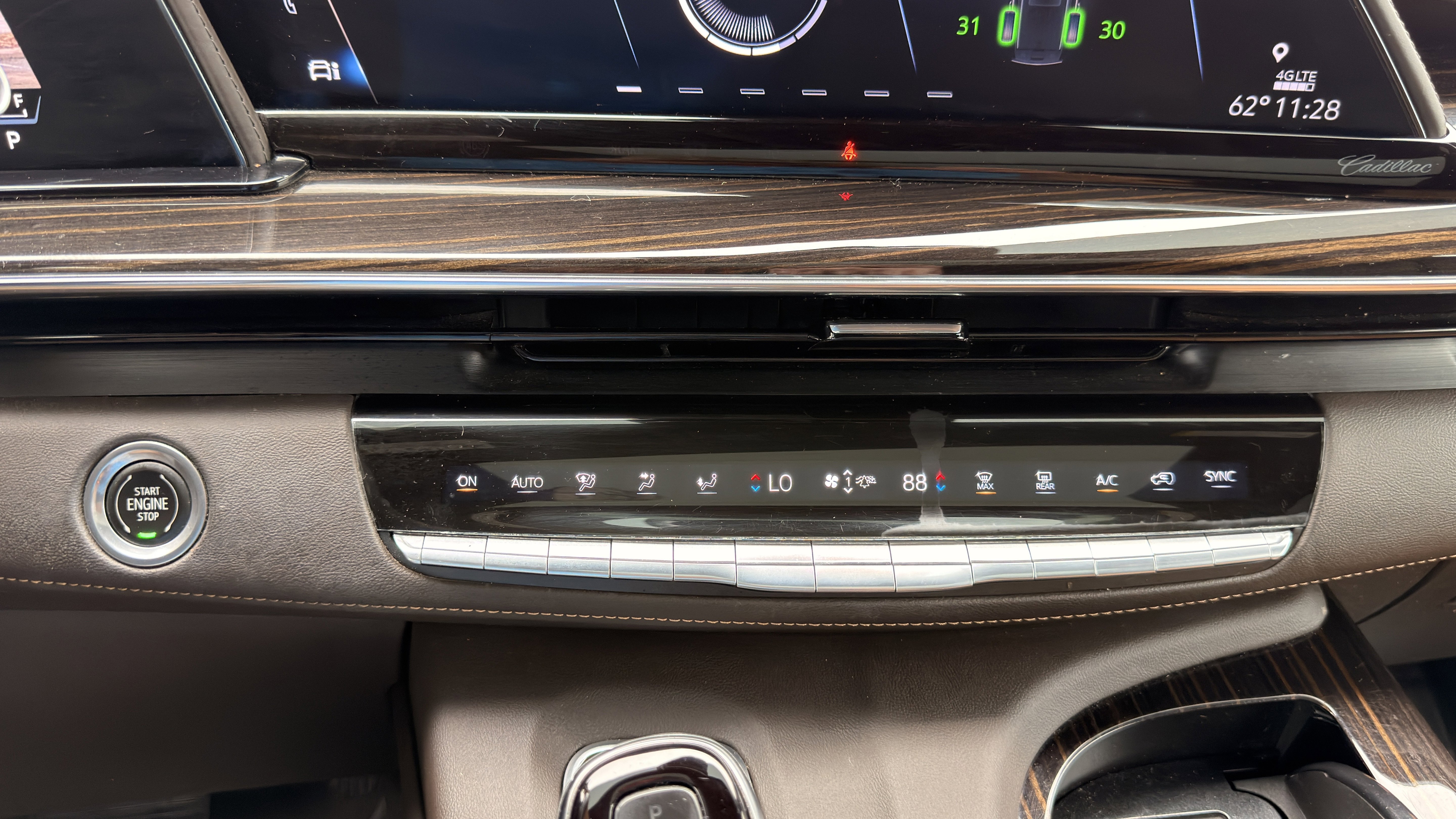 Used 2021 Cadillac Escalade ESV Premium Luxury image 71