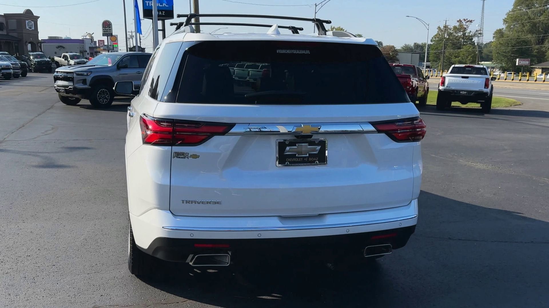 Used 2023 Chevrolet Traverse High Country w/ LPO, 'HIT The Road' Package FWD image 7