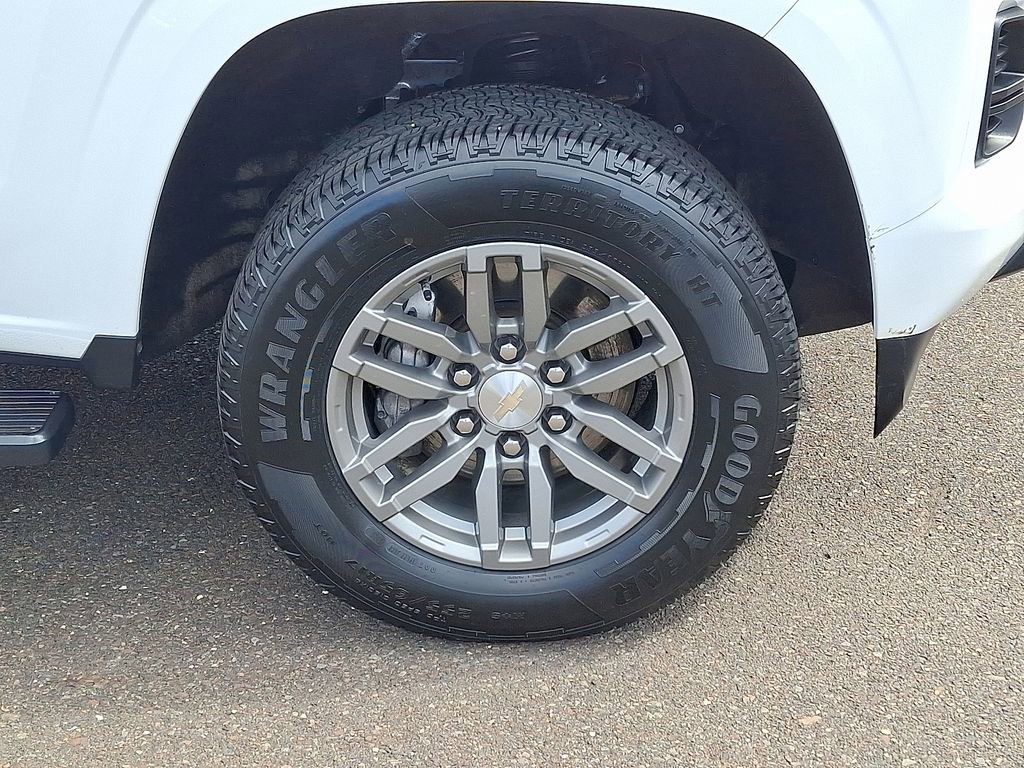 Used 2024 Chevrolet Colorado LT image 9