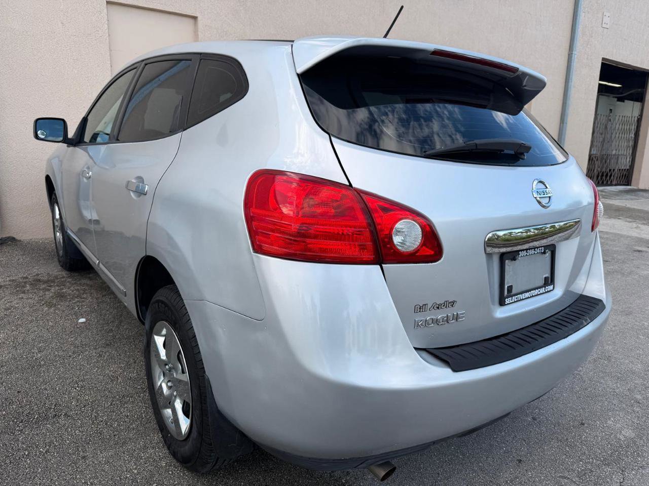 Used 2011 Nissan Rogue S image 4