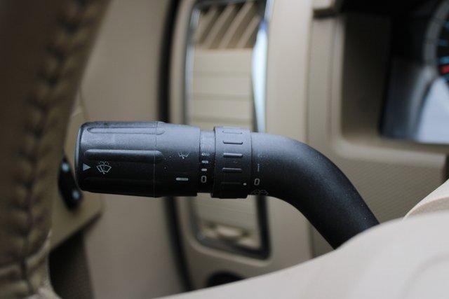 Used 2010 Ford Escape Limited image 17