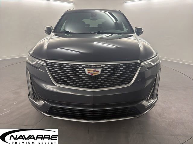 Used 2023 Cadillac XT6 Premium Luxury image 2