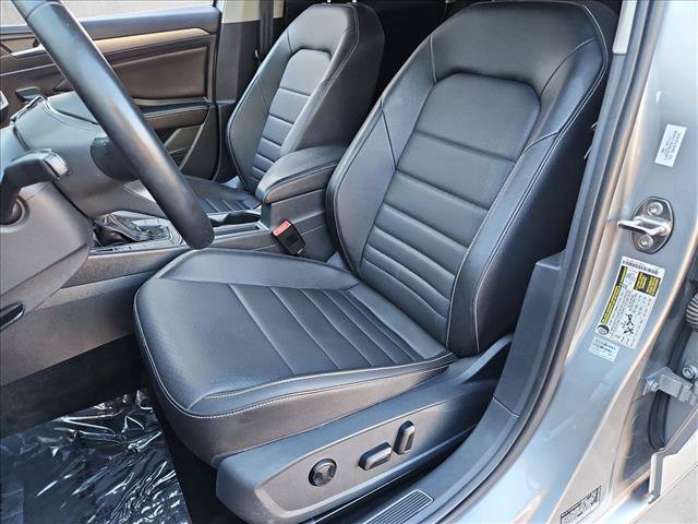 Used 2022 Volkswagen Jetta SE w/ Panoramic Sunroof Package FWD image 15