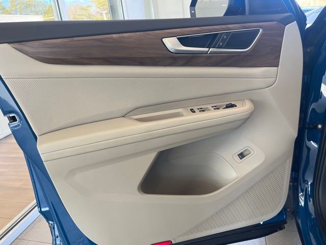 New 2025 Volkswagen Atlas SE image 26