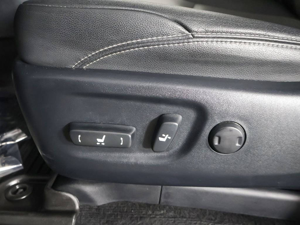 Used 2019 Toyota 4Runner SR5 Premium AWD/4WD image 30