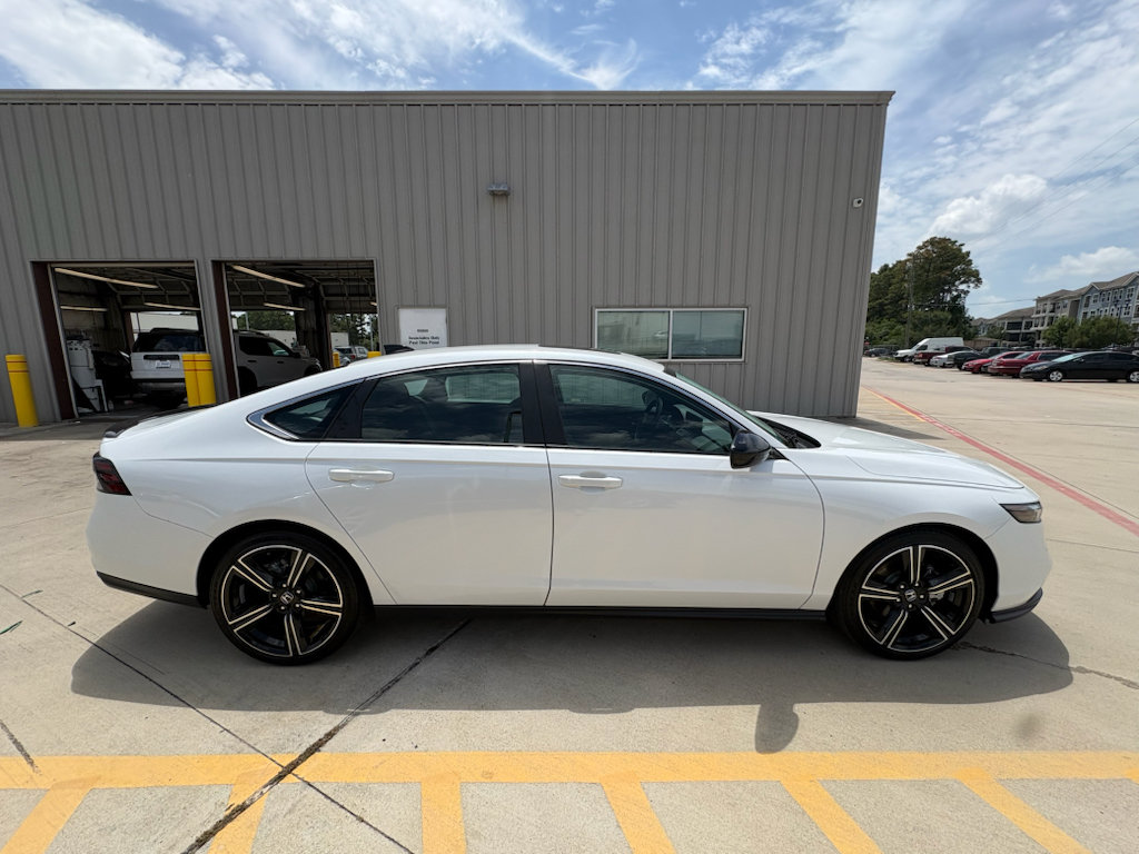 Certified 2024 Honda Accord Sport image 9