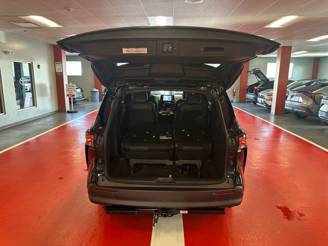 Certified 2024 Toyota Sienna XLE Woodland Edition AWD/4WD image 24