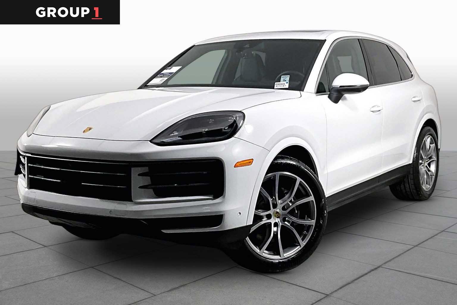 Used 2024 Porsche Cayenne AWD/4WD image 1