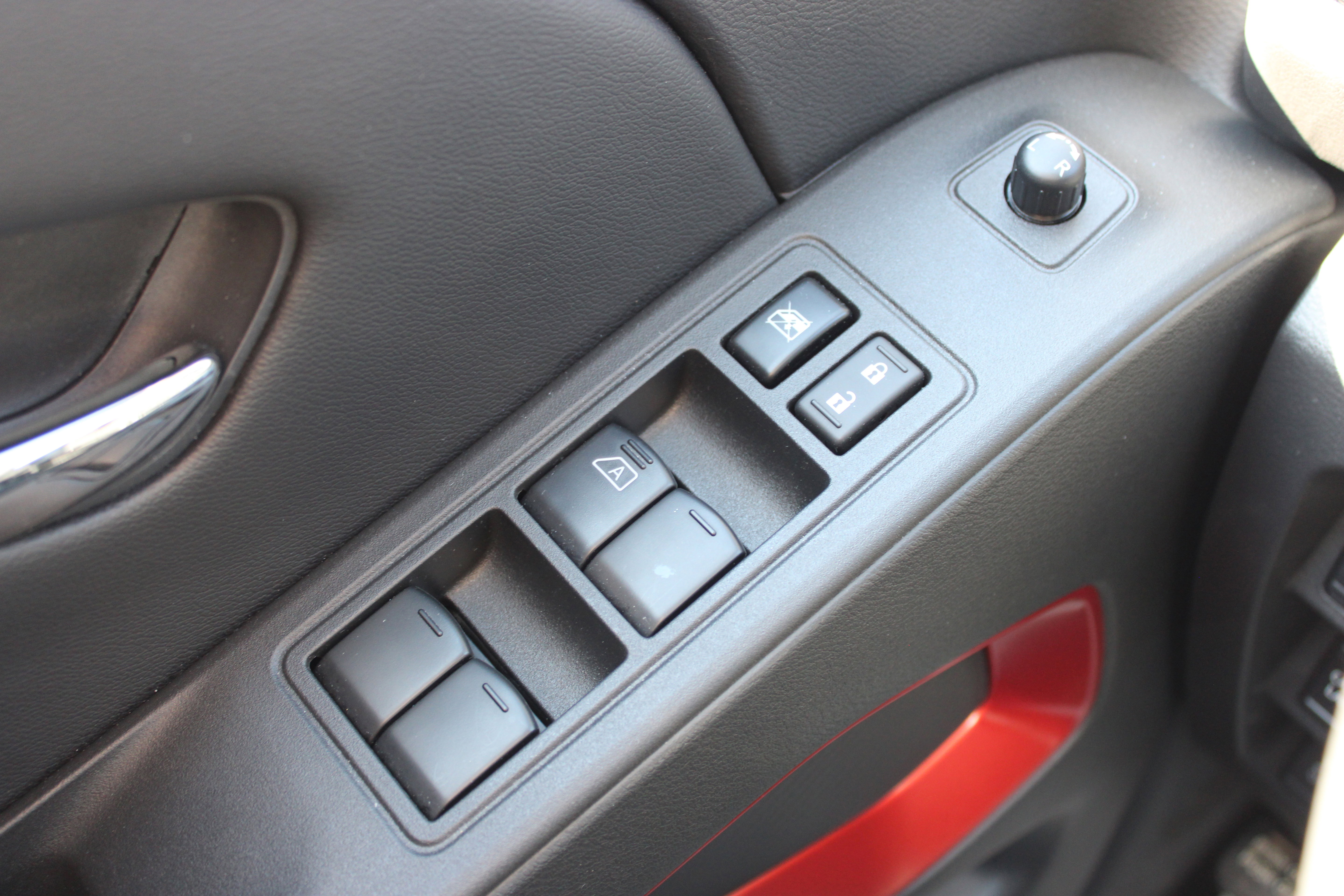 Certified 2025 Nissan Frontier PRO-4X w/ Pro Premium Package image 34