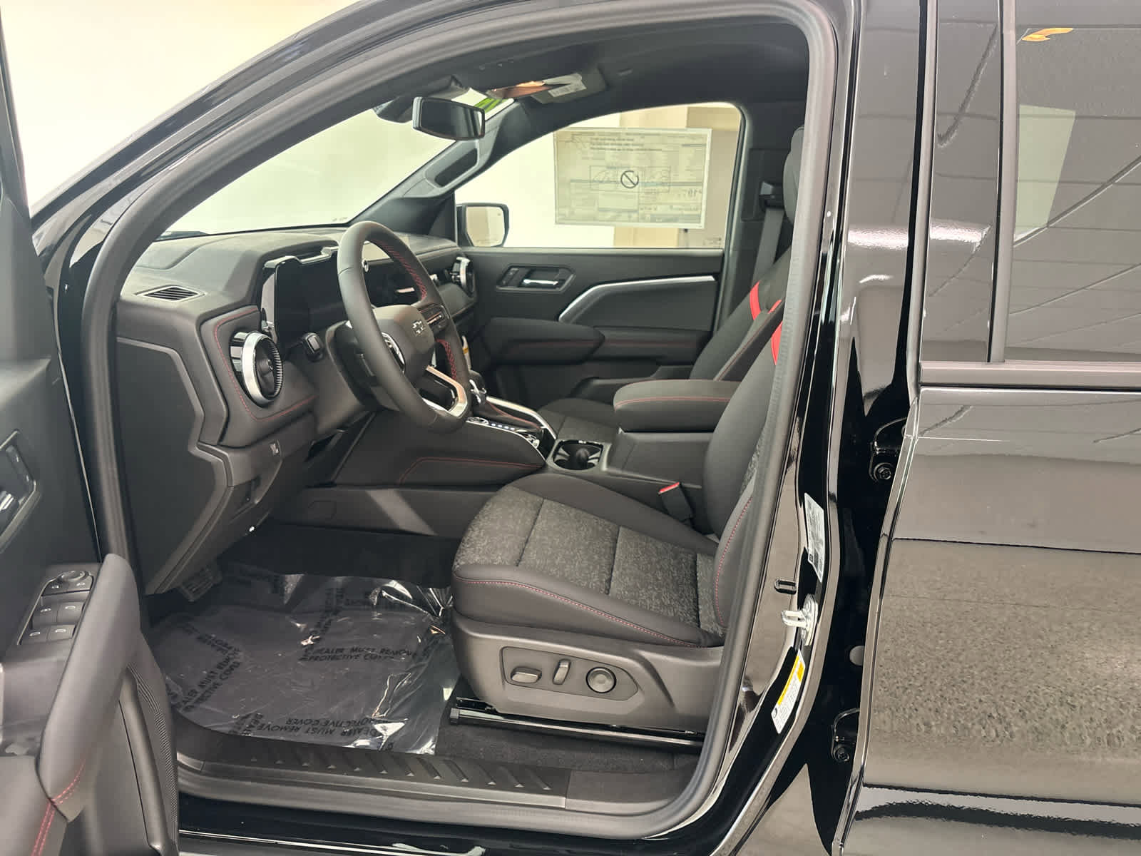 New 2026 Chevrolet Colorado Z71 w/ Technology Package image 12