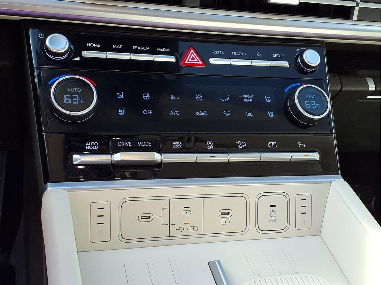 Used 2024 Hyundai Santa Fe Calligraphy image 21