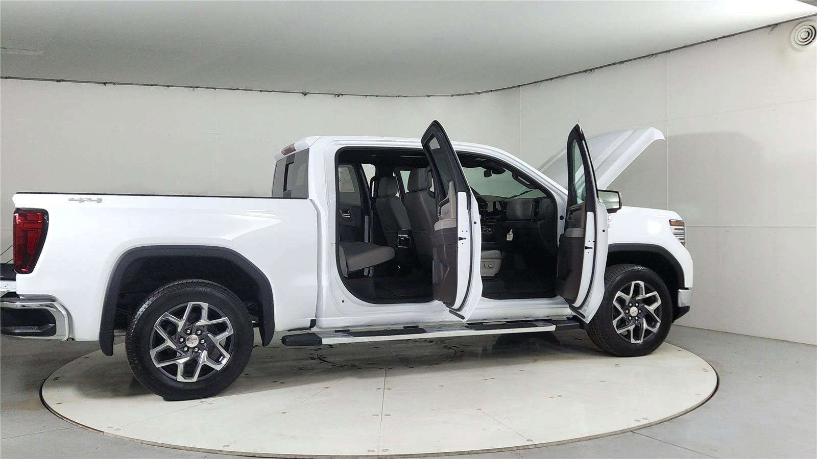 New 2026 GMC Sierra 1500 SLT w/ SLT Premium Plus Package image 12