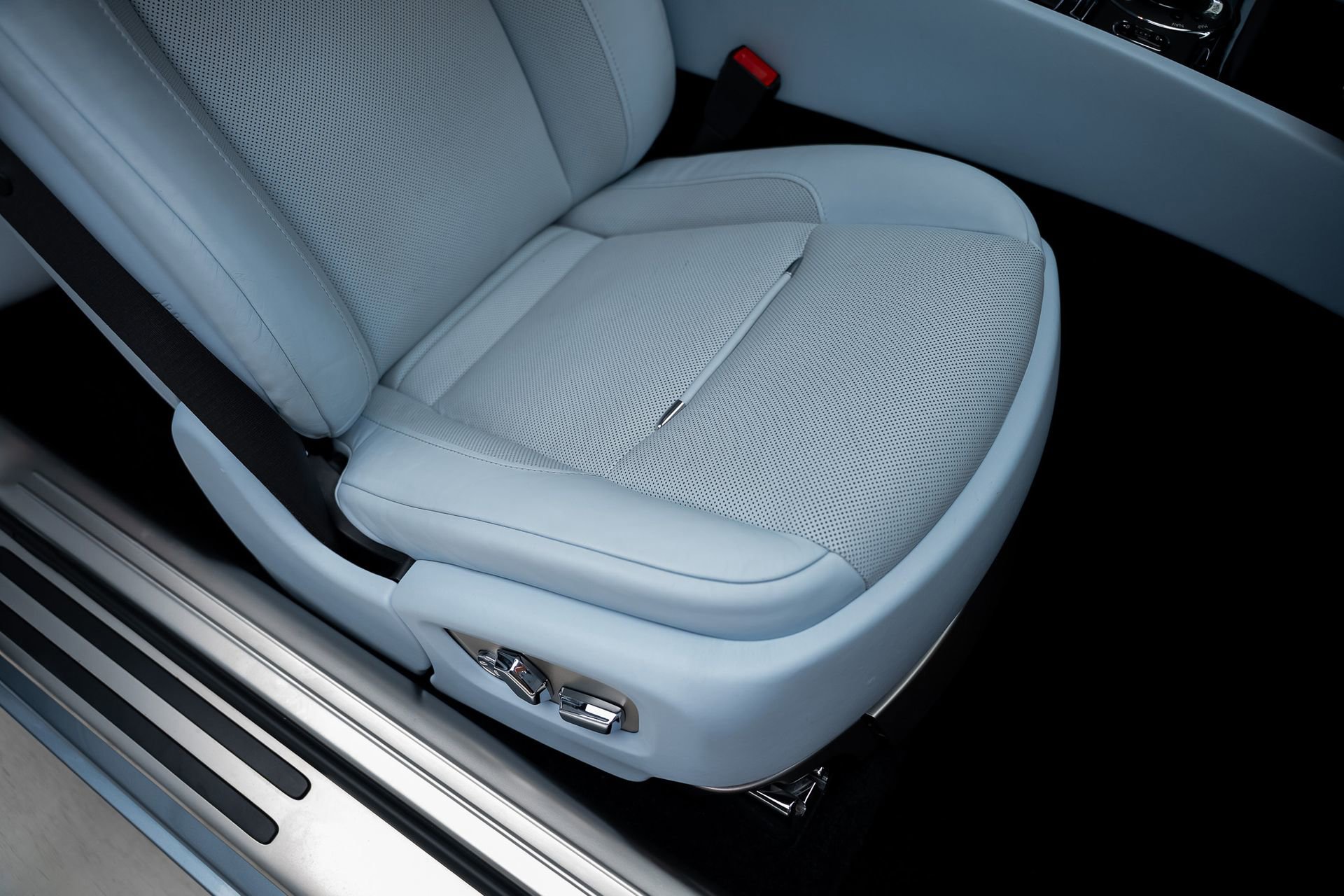 Used 2019 Rolls-Royce Wraith image 64