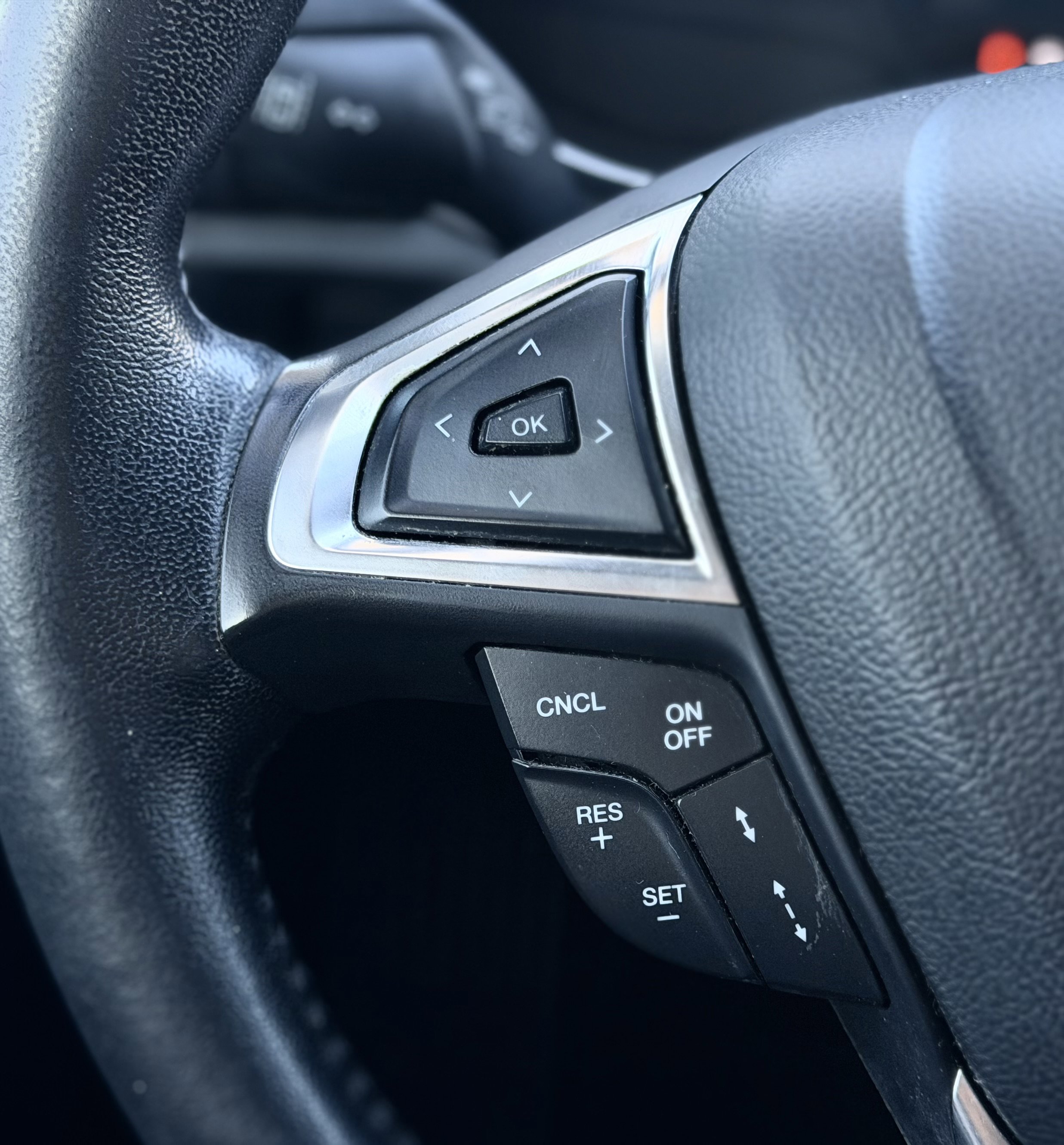 Used 2018 Ford Fusion SE w/ Equipment Group 602A FWD image 27